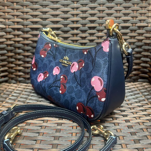 coach Teri Shoulder Bag In Signature Canvas With Cherry Print cy694 - Picture 4 of 7